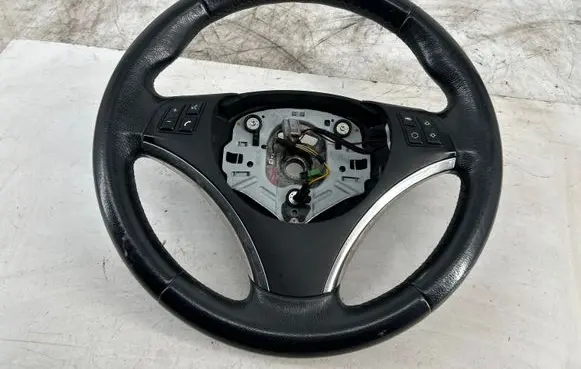 BMW 3 E92 E93 Steering wheel 677214702 305617099F65AC