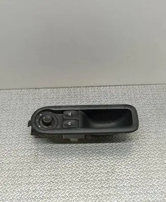 Renault Twingo II Electric window control switch 8200356515 8039140
