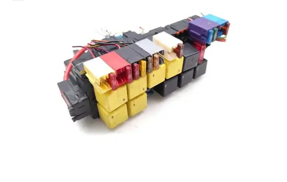 Mercedes-Benz S W220 Fuse module A0285459832 05045113