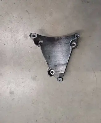 Audi Q7 4L A/C compressor mount bracket 06E260835C
