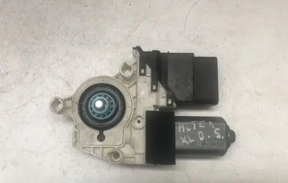 Seat Altea XL Rear door window regulator motor 1K0959704M