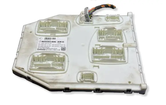Mercedes-Benz Sprinter W907 W910 Central body control module A9079005405