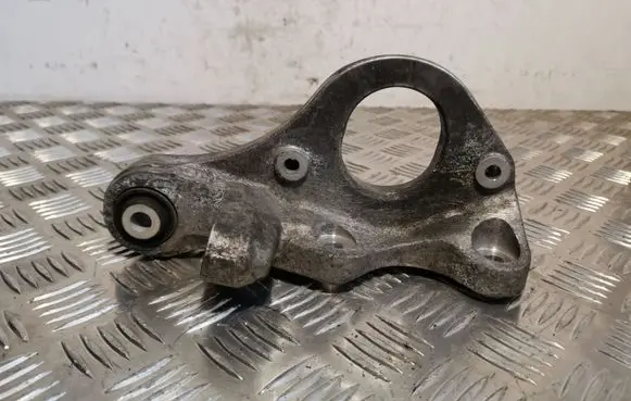 Volvo XC90 Bracket in trunk/boot 