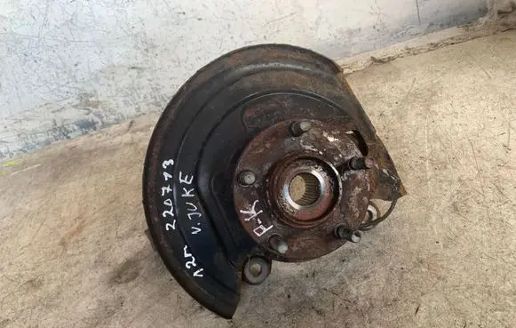 Nissan Juke I F15 Front wheel hub