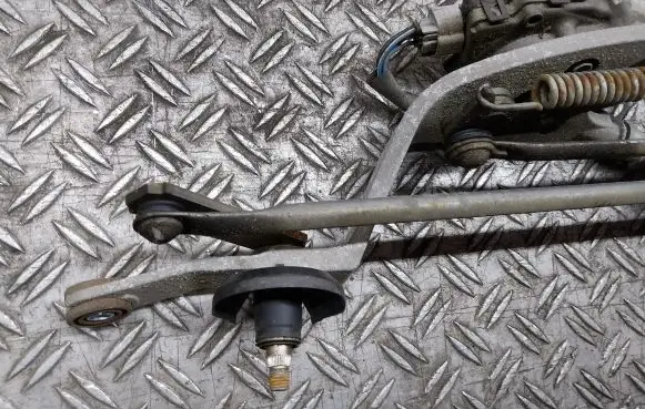 Toyota Auris 150 Front wiper linkage and motor