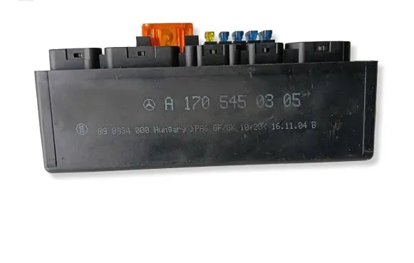 Chrysler Crossfire Fuse module A1705450305 898934000