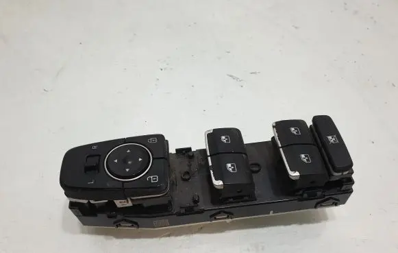 Hyundai Santa Fe Electric window control switch 93571S1240