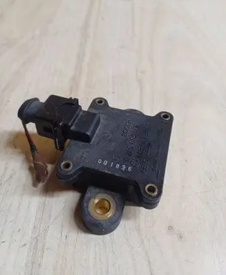 Audi A6 S6 C4 4A ESP acceleration yaw rate sensor 443907388 0265005007