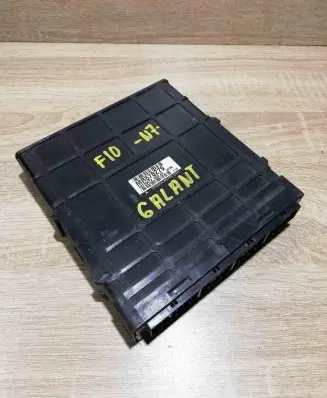 Mitsubishi Galant Central body control module MR578279 E6T35472