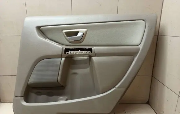 Volvo XC90 Rear door card trim 