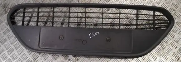 Ford Focus Front bumper lower grill 8m5117b968a