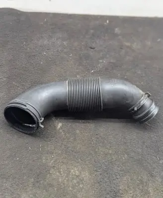 Audi Q7 4L Air intake hose/pipe 7L6129627F