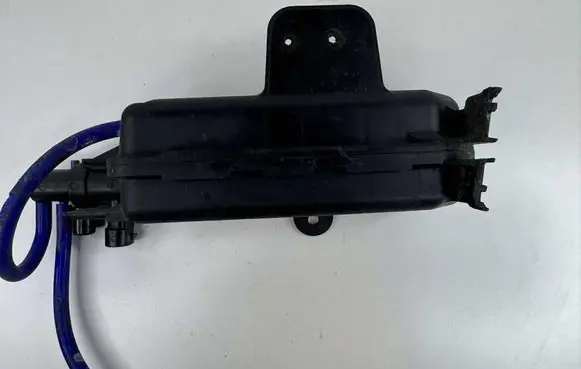 Jeep Cherokee III KJ Vacuum air tank 52129285AA 62244