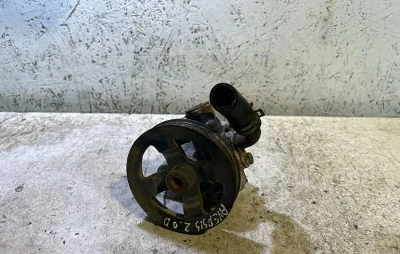 Toyota Avensis T250 Power steering pump