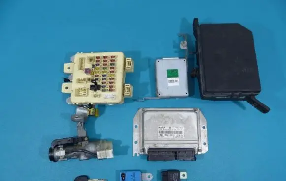 Hyundai Elantra Engine control unit/module ECU 0281010576 IMPRK828207