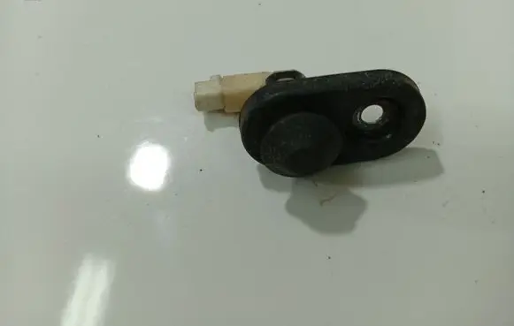 Mazda 6 Front door sensor 