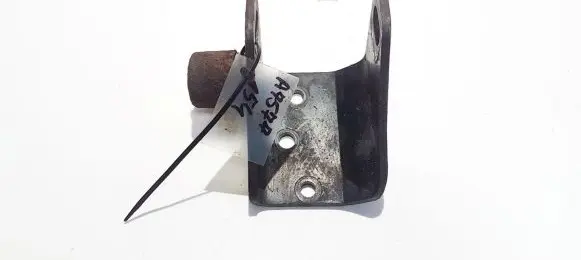 Toyota Corolla Verso AR10 Engine mounting bracket