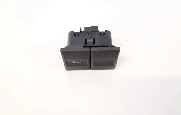 Tailgate opening switch