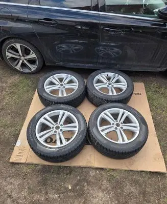 Volkswagen Tiguan R18 alloy rim 5NA601025M