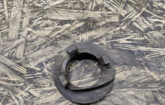 Nissan Note (E12) Front coil spring rubber mount 9N0270