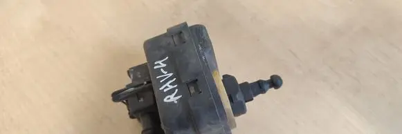 Headlight level adjustment motor
