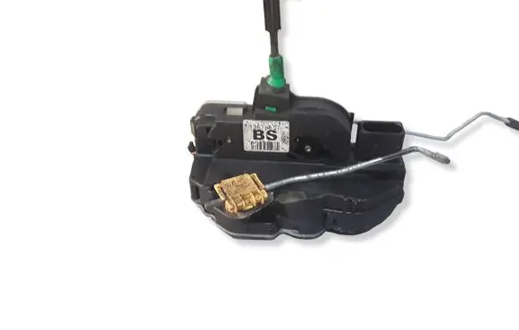 Chevrolet Cruze Rear door lock 13579557