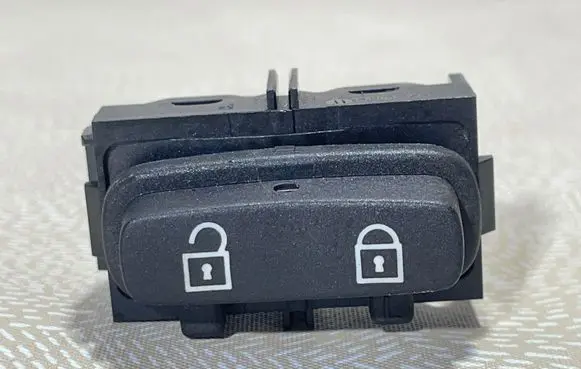 Volvo S80 Central locking switch button 30710475 03451600 SN50025070240088