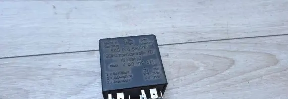 Audi A6 S6 C5 4B Other relay 4A0919471 5KG00656800