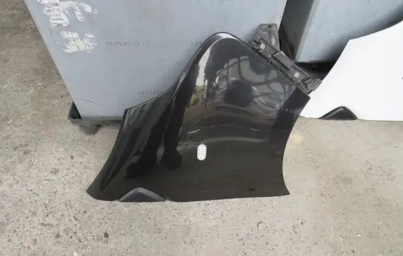 Renault Trafic III (X82) Fender