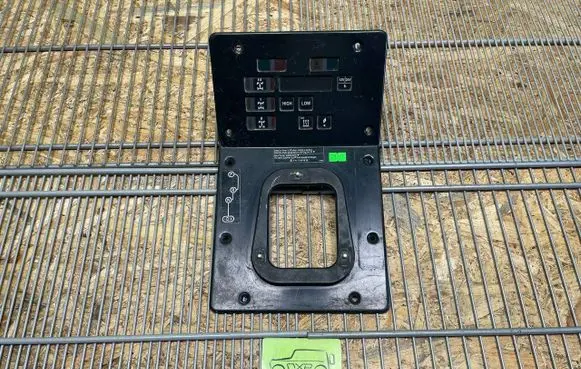 Mercedes-Benz G W461 W463 1st Gen Differential lock switch A4616801317 4616801317