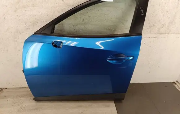Mazda CX-3 Front door