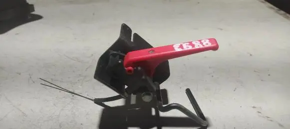 Citroen Berlingo Engine bonnet (hood) release handle