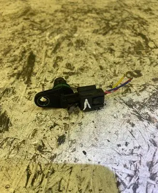 Nissan Juke I F15 Camshaft speed sensor 