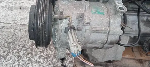 Opel Signum Air conditioning (A/C) compressor (pump) 09225560