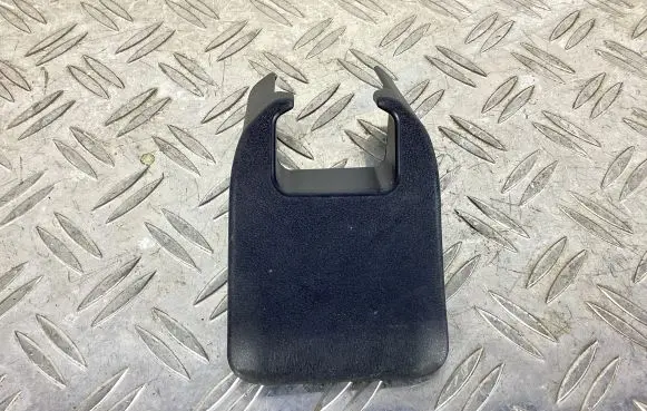 Lexus RX 450H Rear seat rail trim cover 7215748130