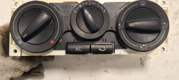 Volkswagen Golf IV Climate control unit 657837L11 901511210000 1J0820045F