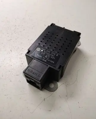 Volkswagen Golf Plus Aerial antenna amplifier 5M0035570B 7617310031