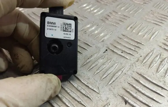 BMW X1 F48 F49 Aerial antenna filter 9289587
