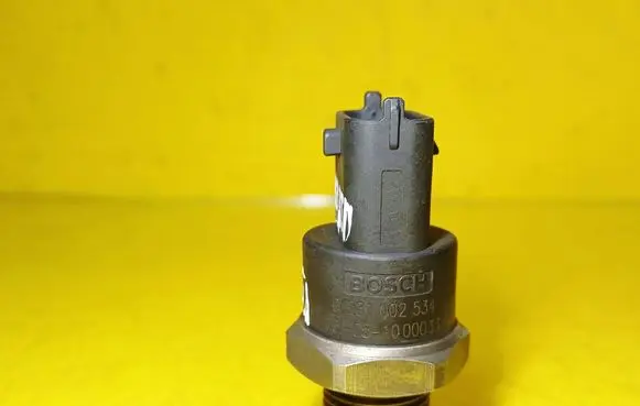 Alfa Romeo 156 Fuel pressure sensor 0281002534