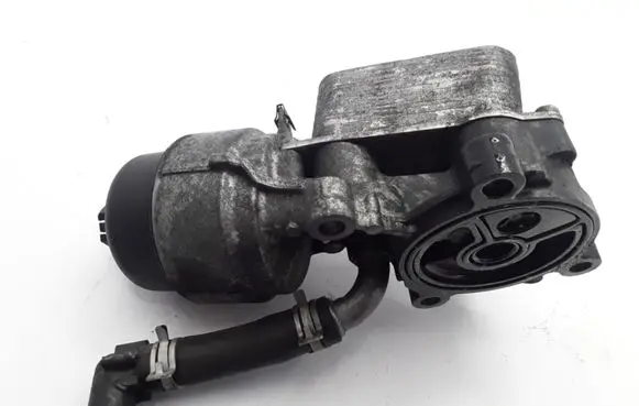 Volvo C70 Oil filter mounting bracket 30725802