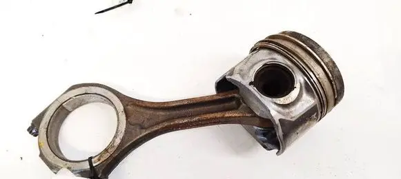 Audi Q7 4L Piston with connecting rod 