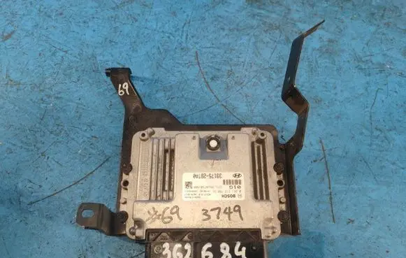 Hyundai Tucson TL Engine control unit/module 391752BTA0