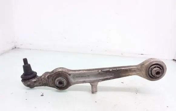 Volkswagen PASSAT B5.5 Front control arm 8D0407155D TRW