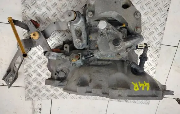 Opel Corsa D Manual 5 speed gearbox 2UW429