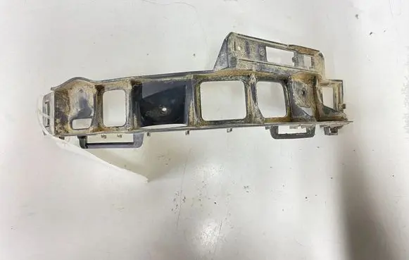 Opel Zafira B Rear bumper mounting bracket 13125044