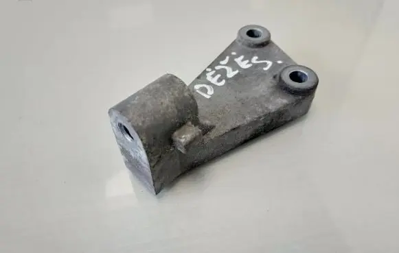 Honda Civic Gearbox mounting bracket