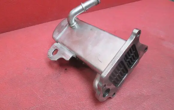 Ford Mondeo MK IV EGR valve cooler V29004027