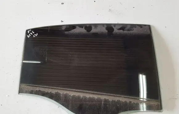Mercedes-Benz A W176 Sliding door window/glass 