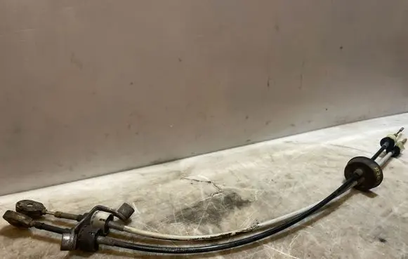 Gear shift cable linkage