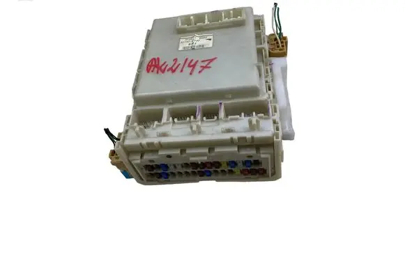 Toyota Prius (XW20) Fuse box set 8273047290